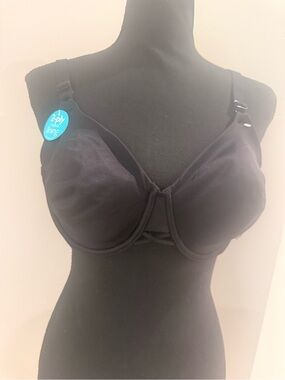 Vanity Fair Black Underwire Bra with Molded Cups